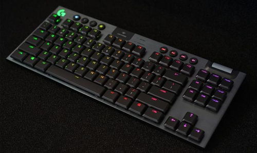 游戏玩家利器，罗技G913无线RGB机械游戏键盘上手测评